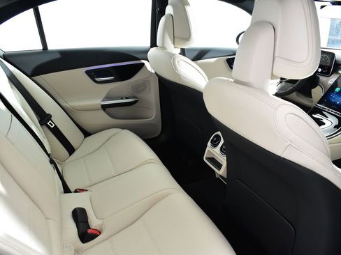 Certified 2025 Mercedes-Benz C 300 4MATIC Sedan image 35