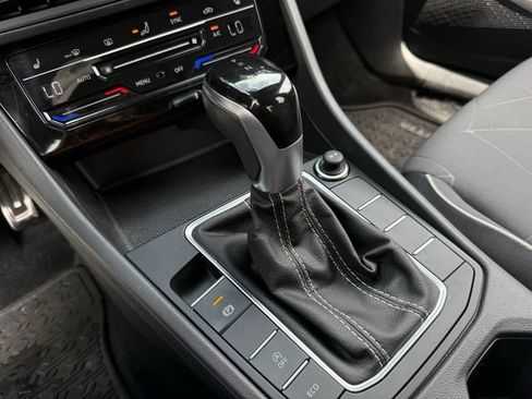 Used 2025 Volkswagen Jetta Sport FWD image 18