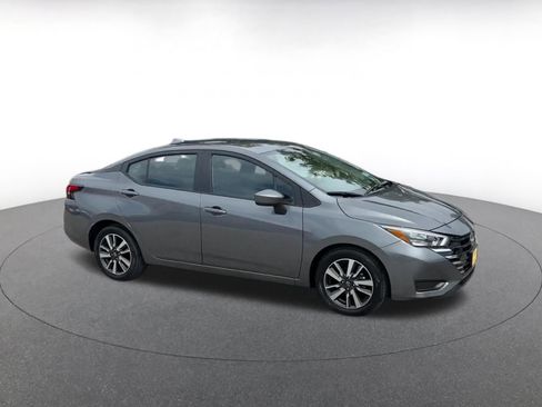 Used 2025 Nissan Versa SV FWD image 2