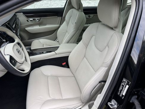 Used 2018 Volvo S90 T5 Momentum w/ Convenience Package AWD/4WD image 6