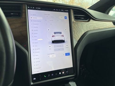 Used 2020 Tesla Model X Long Range image 19