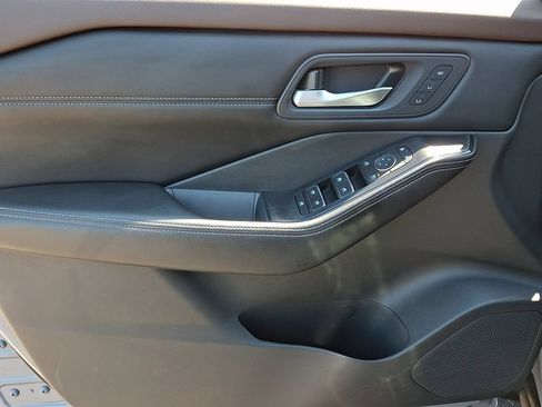 Certified 2023 Nissan Rogue SL w/ SL Premium Package AWD/4WD image 12