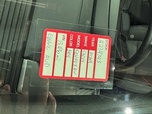 Used 2024 Chevrolet Equinox EV RS image 29