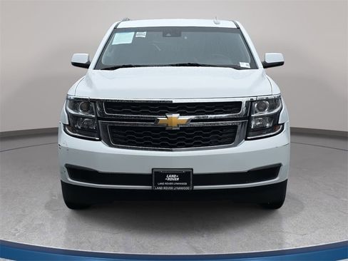 Used 2019 Chevrolet Suburban LT image 3