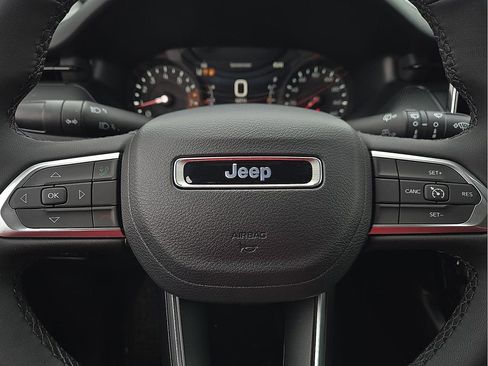 New 2026 Jeep Compass Latitude image 19