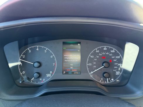 Used 2025 Toyota Corolla SE image 11