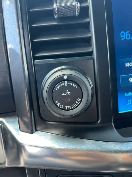 Used 2023 Ford F150 Lariat AWD/4WD image 28