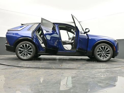 New 2025 Cadillac Lyriq Sport image 67