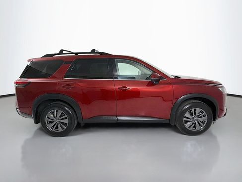 Used 2024 Nissan Pathfinder SV w/ SV Premium Package AWD/4WD image 8