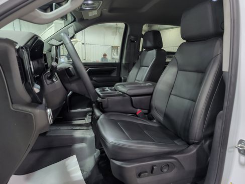 Used 2024 GMC Sierra 3500 SLT image 7