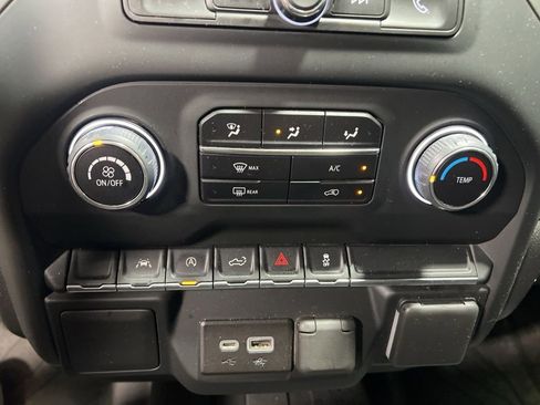 Used 2023 Chevrolet Silverado 1500 Custom w/ LPO, Dark Essentials Package AWD/4WD image 33