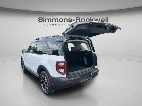 Used 2025 Ford Bronco Sport Outer Banks w/ Outer Banks Tech Package+ AWD/4WD image 9