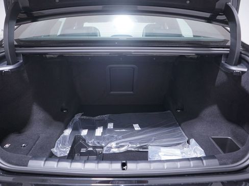 New 2026 BMW 740i w/ Premium Package image 18