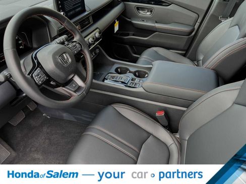 New 2025 Honda Pilot TrailSport image 11