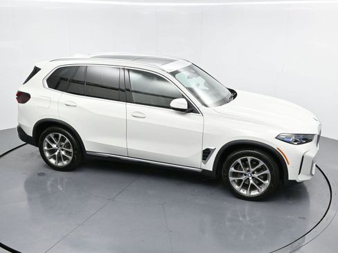 Used 2024 BMW X5 xDrive40i w/ Premium Package image 35
