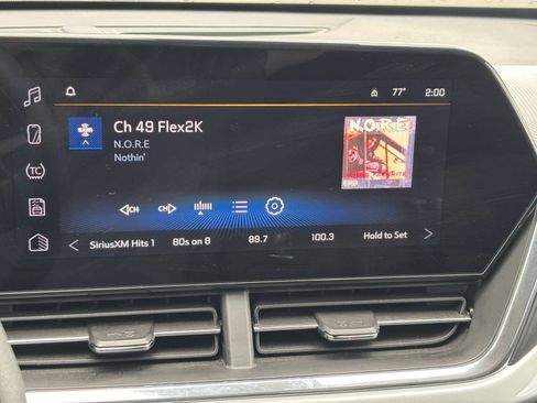 Used 2025 Chevrolet Trax LT FWD image 20