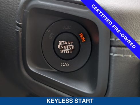 Used 2025 Jeep Gladiator Mojave w/ Convenience Group AWD/4WD image 40