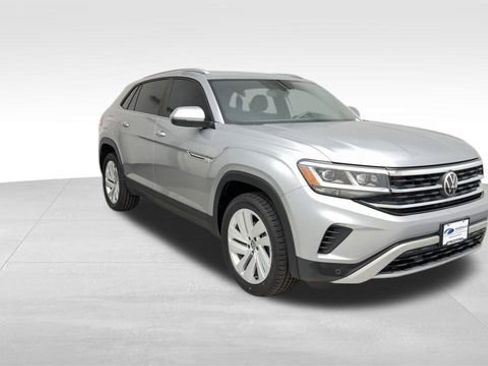 Used 2021 Volkswagen Atlas Cross Sport SE image 8