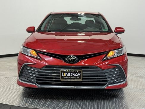 Used 2023 Toyota Camry LE image 2