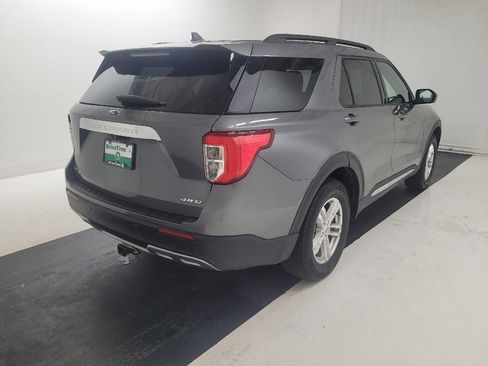 Used 2021 Ford Explorer XLT w/ Equipment Group 202A AWD/4WD image 9