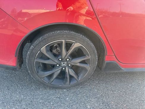 Used 2017 Honda Civic Sport image 11