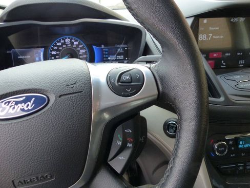 Used 2016 Ford C-MAX Energi SEL FWD image 25