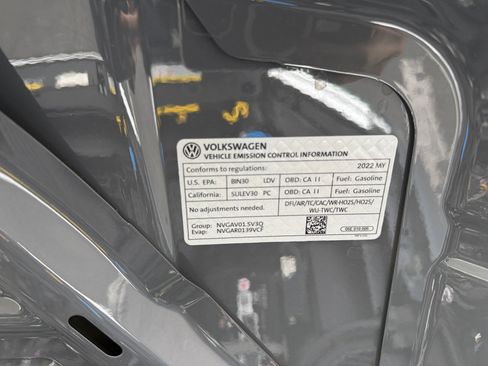 Used 2022 Volkswagen Taos SE w/ Panoramic Sunroof Package image 26