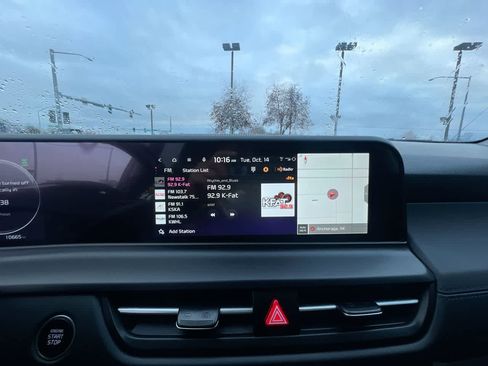 Certified 2025 Kia Seltos EX image 16