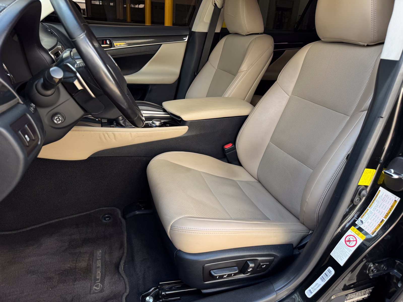 Used 2016 Lexus GS 200t w/ Premium Package RWD image 10