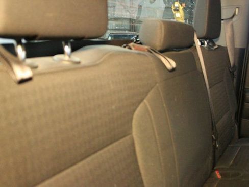 Used 2022 GMC Sierra 1500 SLE image 14