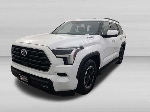 Used 2026 Toyota Sequoia SR5 w/ TRD Off-Road Package AWD/4WD image 9