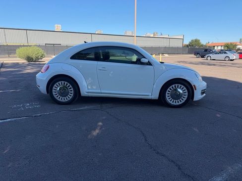Used 2014 Volkswagen Beetle 2.5 image 10
