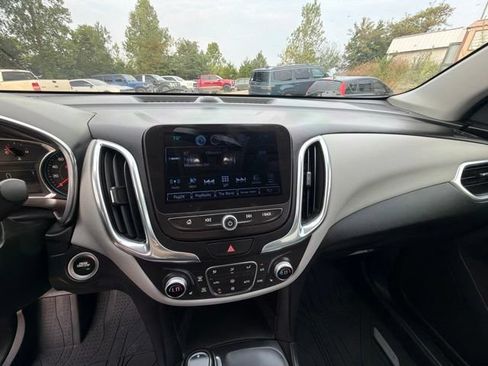 Used 2018 Chevrolet Equinox LT w/ Sun & Infotainment Package FWD image 22