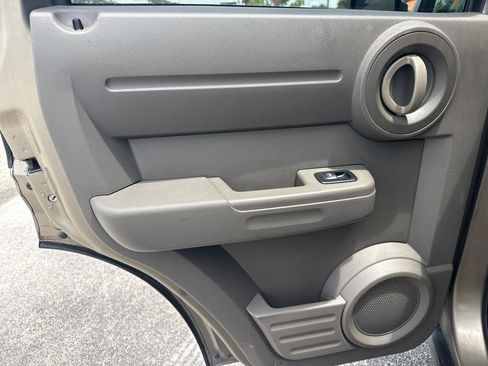 Used 2007 Dodge Nitro SXT RWD image 24