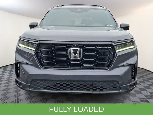 Used 2025 Honda Pilot Black Edition image 5