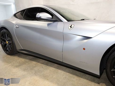 Used 2014 Ferrari F12 Berlinetta image 11
