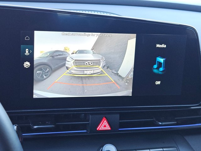 Used 2025 Hyundai Elantra SEL FWD image 13