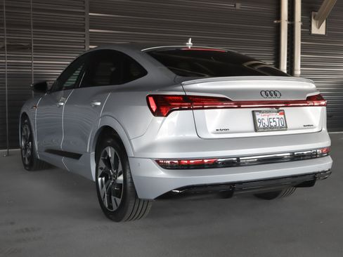 Used 2023 Audi e-tron Premium w/ Convenience Plus Package AWD/4WD image 2