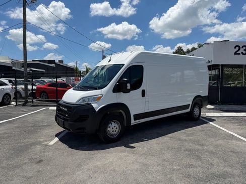 Used 2023 RAM ProMaster 2500 FWD image 1