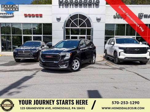 Used 2022 GMC Terrain SLE w/ Driver Convenience Package AWD/4WD image 1