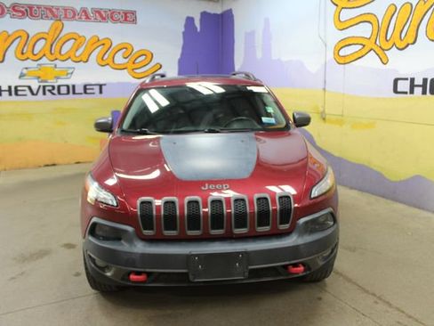 Used 2016 Jeep Cherokee Trailhawk w/ Leather Interior Group AWD/4WD image 3