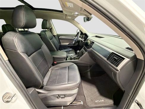 Used 2021 Volkswagen Atlas SEL R-Line image 25