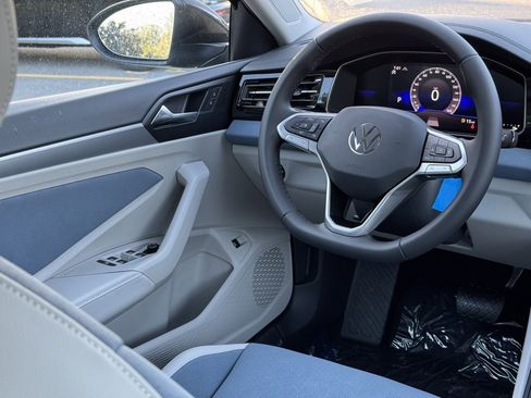 New 2025 Volkswagen Jetta SE image 26