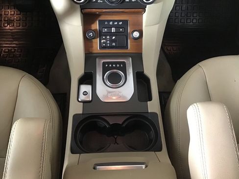 Used 2015 Land Rover LR4 HSE AWD/4WD image 26