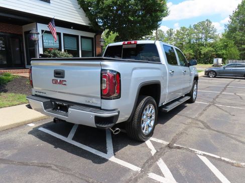 Used 2018 GMC Sierra 1500 Denali AWD/4WD image 8