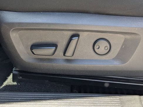Used 2023 Nissan Rogue SV FWD image 20