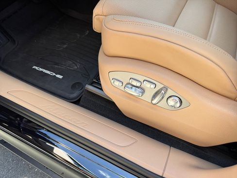 New 2026 Porsche Macan Turbo image 25