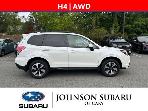 Used 2017 Subaru Forester 2.5i Premium w/ Protection Package #1 AWD/4WD image 3