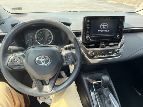 Used 2022 Toyota Corolla LE FWD image 8