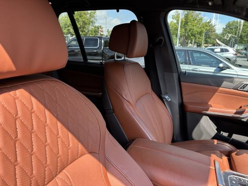 Used 2024 BMW X5 xDrive40i w/ Executive Package AWD/4WD image 34